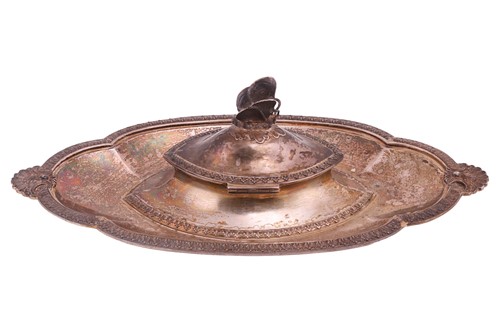 Lot 206 - An Edwardian silver inkstand by R & S Garrard...