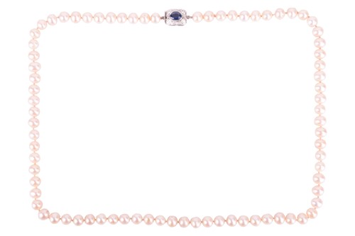 Lot 12 - A single-strand cultured pearl necklace with a...