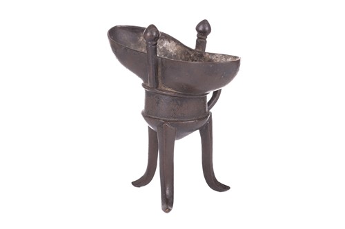 Lot 56 - A Chinese archaistic ritual bronze wine vessel,...
