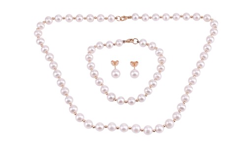 Lot 165 - A suit of cultured pearl necklace, bracelet...