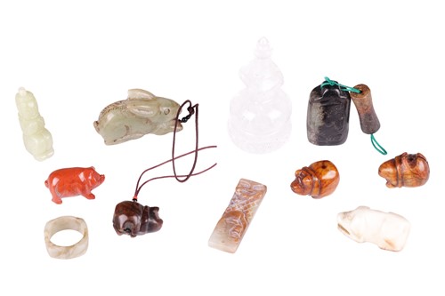 Lot 47 - A small collection of Chinese carved jade...