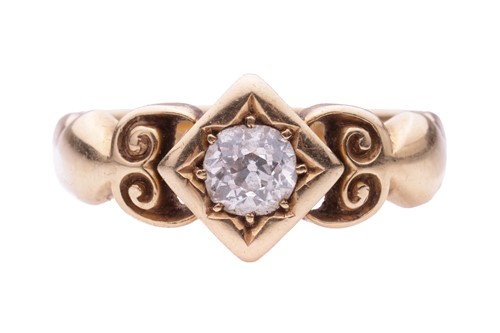 Lot 6 - An Edwardian diamond ring, circa 1909, set...
