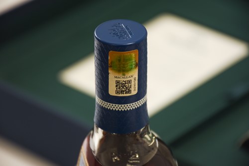 Lot 172 - The Macallan Sir Peter Blake, 47.7%, 700ml