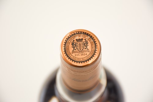 Lot 166 - The Macallan Archival Series Folio 6, 43%, 70cl
