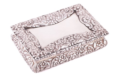 Lot 278 - A William IV silver table snuff box by...