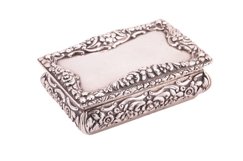 Lot 286 - A Victorian silver snuff box; rectangular,...