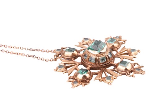 Lot 120 - An 18th century Iberian emerald pendant,...
