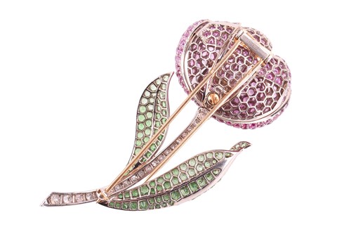 Lot 96 - A gem-set brooch of tulip form, flowerhead...