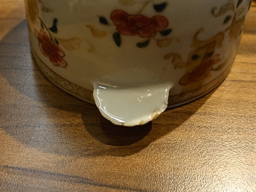 Lot 78 - A pair of Chinese Famille Rose porcelain...