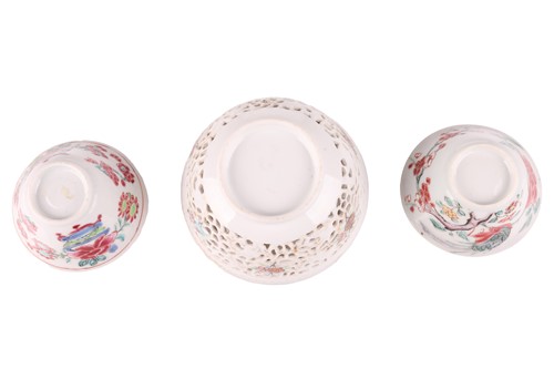 Lot 78 - A pair of Chinese Famille Rose porcelain...