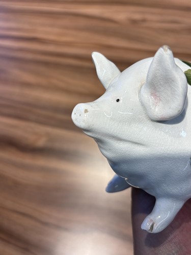 Lot 73 - A pair of Wemyss pigs, with cabbage rose...