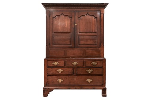 Lot 117 - A Welsh (Camarthen) oak coffer/cupboard, late...