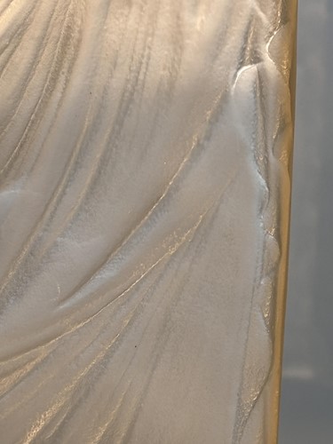 Lot 182 - Rene Lalique: 'Suzanne', a fine opalescent...