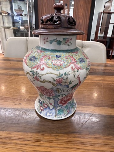 Lot 67 - A pair of Chinese Famille Rose porcelain...