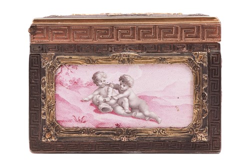 Lot 186 - A Continental snuff box of rectangular form,...