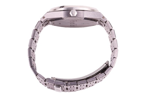Lot 232 - An Audemars Piguet Royal Oak Dual Time...