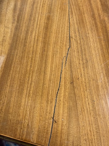 Lot 102 - A George III satinwood and parquet line inlaid...