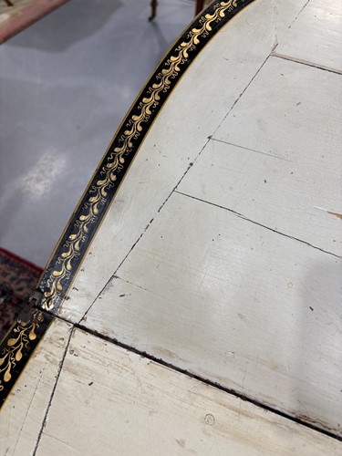 Lot 102 - A George III satinwood and parquet line inlaid...