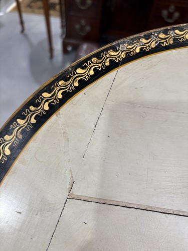 Lot 102 - A George III satinwood and parquet line inlaid...