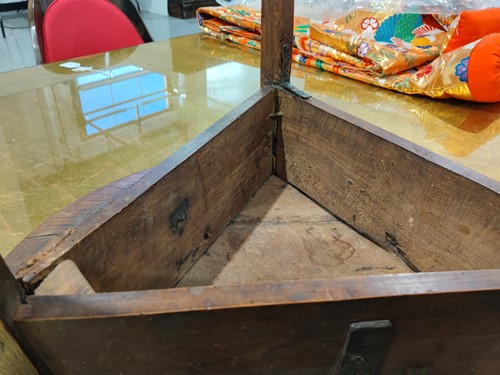Lot 133 - An early 19th-century rustic elm cricket table...