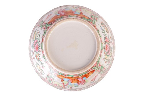Lot 59 - A Chinese Famille Rose porcelain circular...