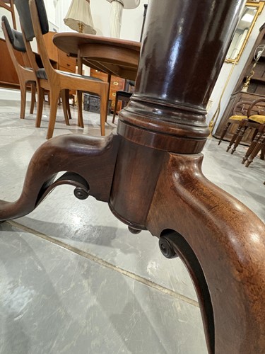 Lot 131 - An early George III "Plum Pudding" mahogany...