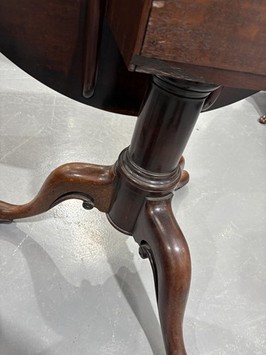 Lot 131 - An early George III "Plum Pudding" mahogany...