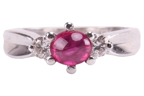 Lot 86 - A ruby cabochon and diamond dress ring,...