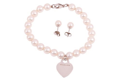 Lot 225 - Tiffany & Co. - a pair of cultured pearl stud...