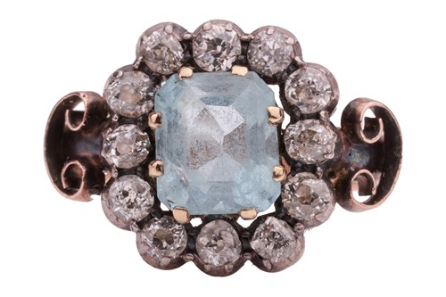 Lot 185 - A Victorian aquamarine and diamond cluster...