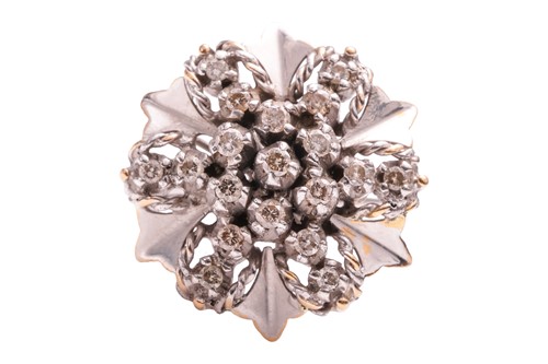 Lot 134 - A diamond-set cluster ring, with twisted rope...