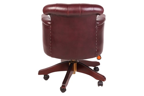 Lot 101 - A George Smith of London deep buttoned hide...