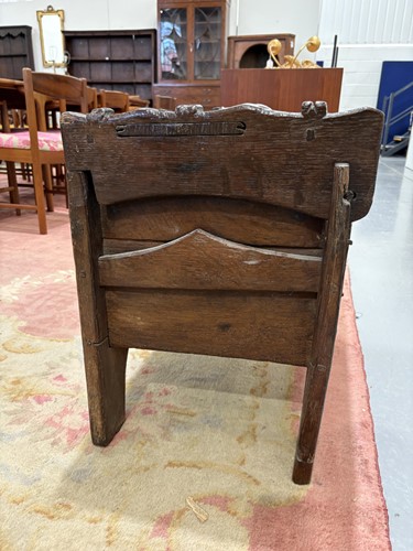 Lot 103 - A 16th-century Vernacular oak Meal Ark/Coffer,...