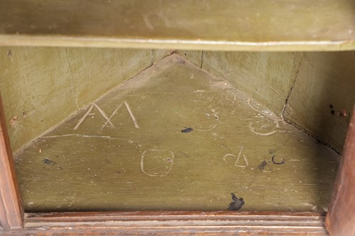 Lot 112 - An 18th-century single-door hanging corner...