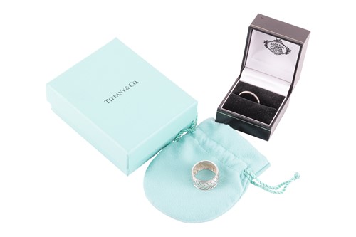 Lot 3 - A Villa Palm ring by Tiffany & Co. and a...