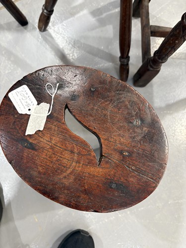 Lot 109 - An early 19th-century English elm cricket...