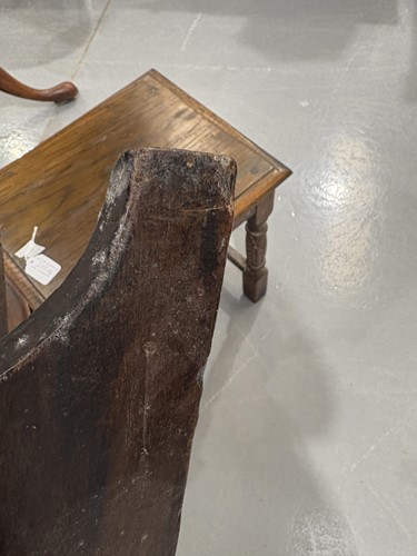 Lot 109 - An early 19th-century English elm cricket...