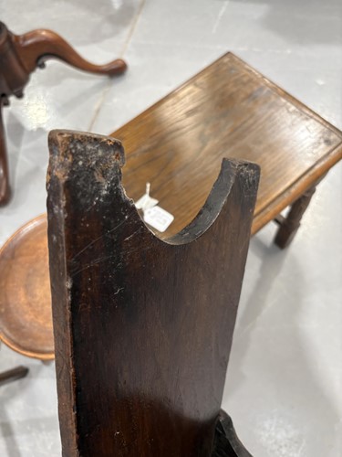 Lot 109 - An early 19th-century English elm cricket...