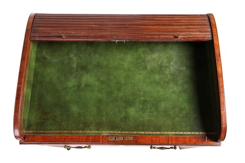 Lot 114 - George III Sheraton Period "Fiddle-back or...