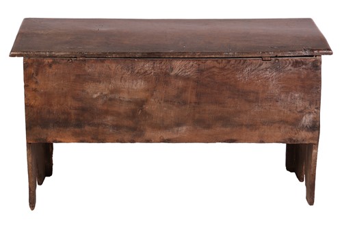 Lot 100 - An early 18th-century three-panel oak coffer...
