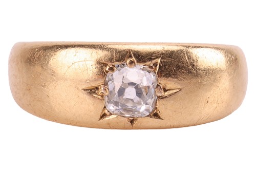 Lot 91 - A Victorian diamond-set gypsy ring, star-set...