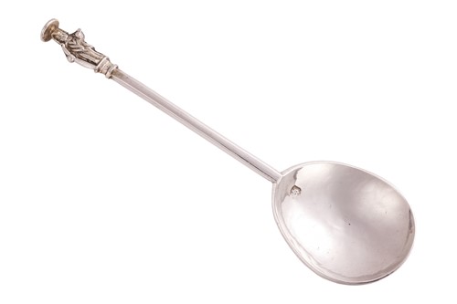 Lot 306 - A James I Apostle Spoon, depicting St...