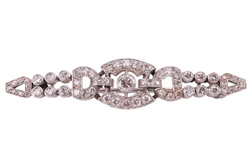 Lot 204 - An Art Deco diamond bar brooch, of geometric...