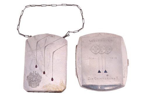 Lot 309 - A Jugendstil power compact and a cigarette...