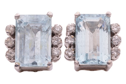 Lot 194 - A pair of aquamarine and diamond stud earrings,...
