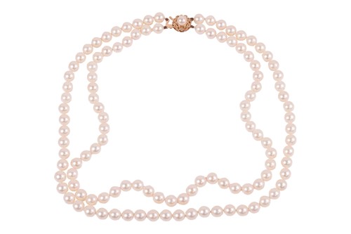 Lot 11 - A double-strand cultured pearl necklace,...