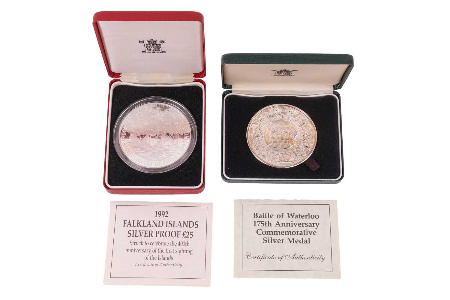 Lot 95 - A 1992 Falkland Islands silver proof £25 and a...