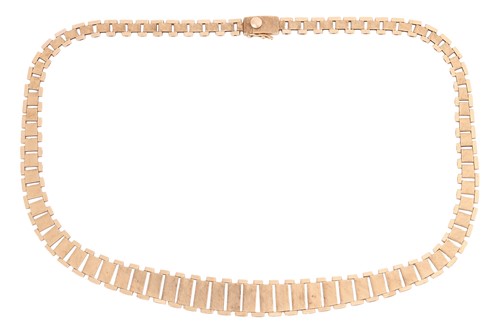 Lot 82 - A graduated brick link necklace, with a...