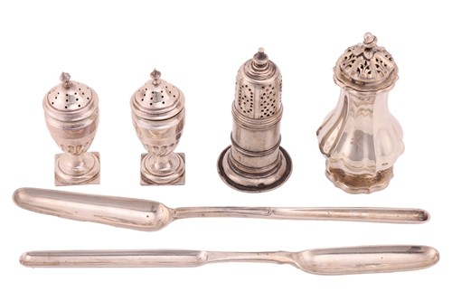 Lot 308 - A George III double-ended silver marrow scoop...