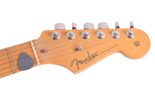 Lot 157 - Jimi Hendrix Tribute Fender Stratocaster 50th...